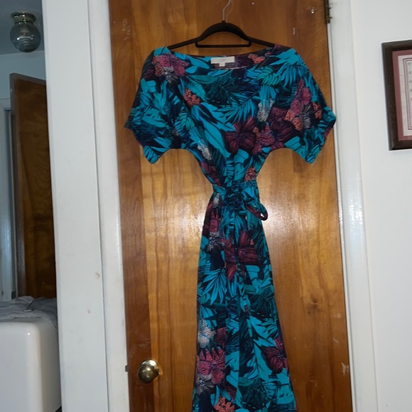 Women’s, dress by Loft, extra small, beautiful almost like a tropical pattern. - Picture 1 of 4